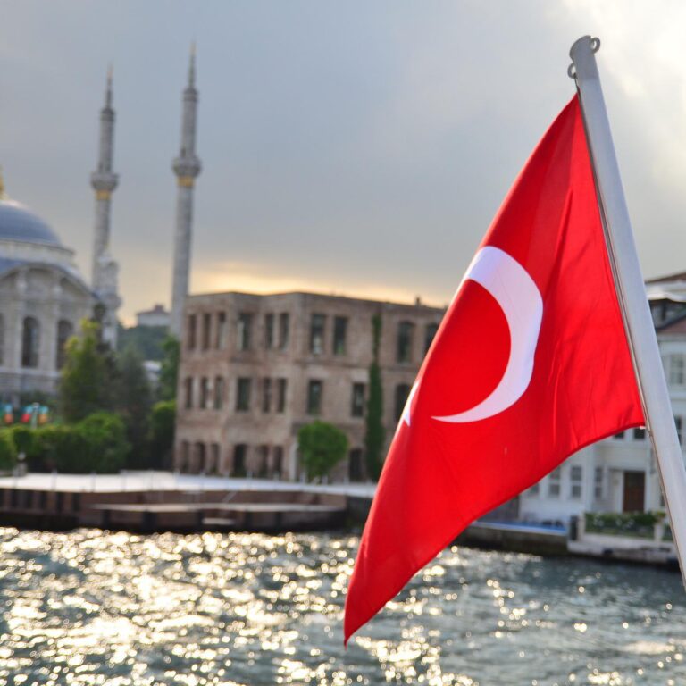flag-1065704_1920